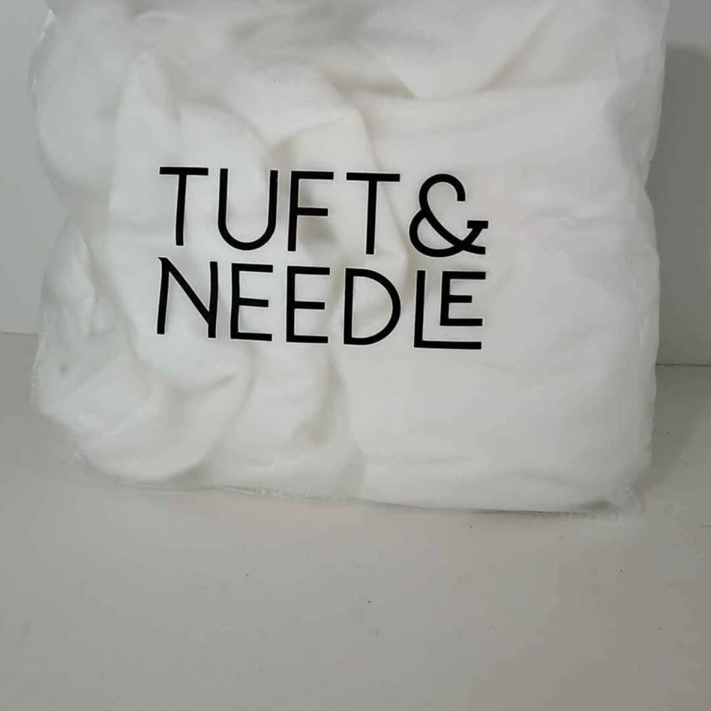 Tuft & Needle White Waterproof Mattress Protector Twin XL